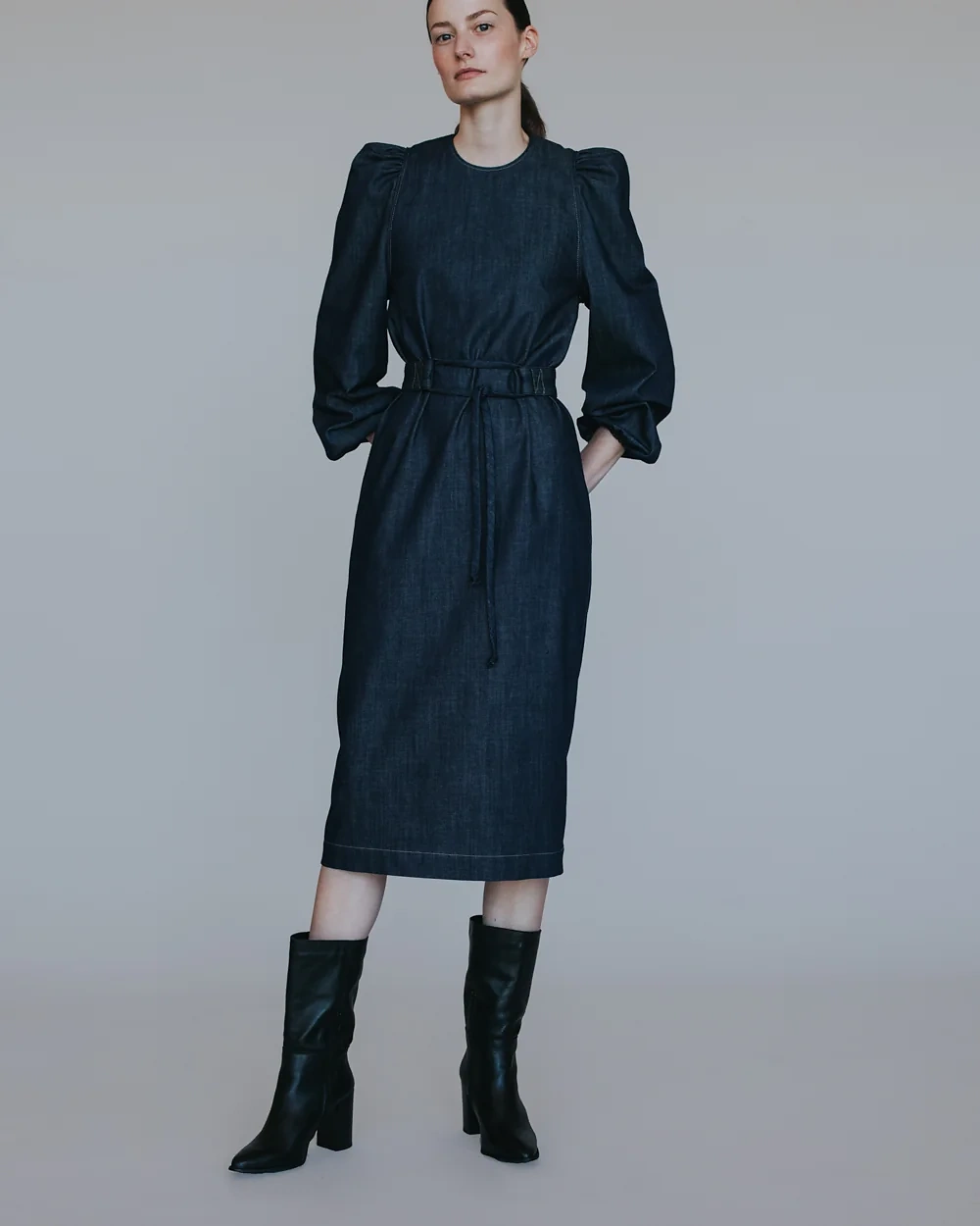 Dunkles Utility-Kleid – Simone Becke Kitzbühel