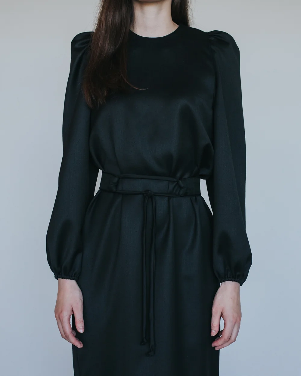 Schwarzes Kleid – Simone Becke AW20