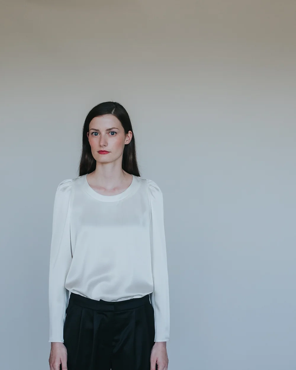 Weiße Satinbluse – Simone Becke AW20