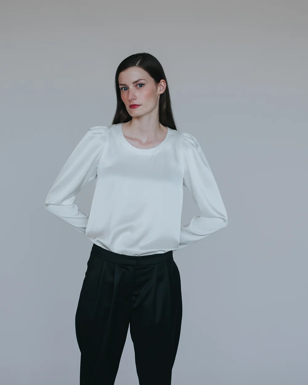 Weiße Satinbluse – Simone Becke AW20