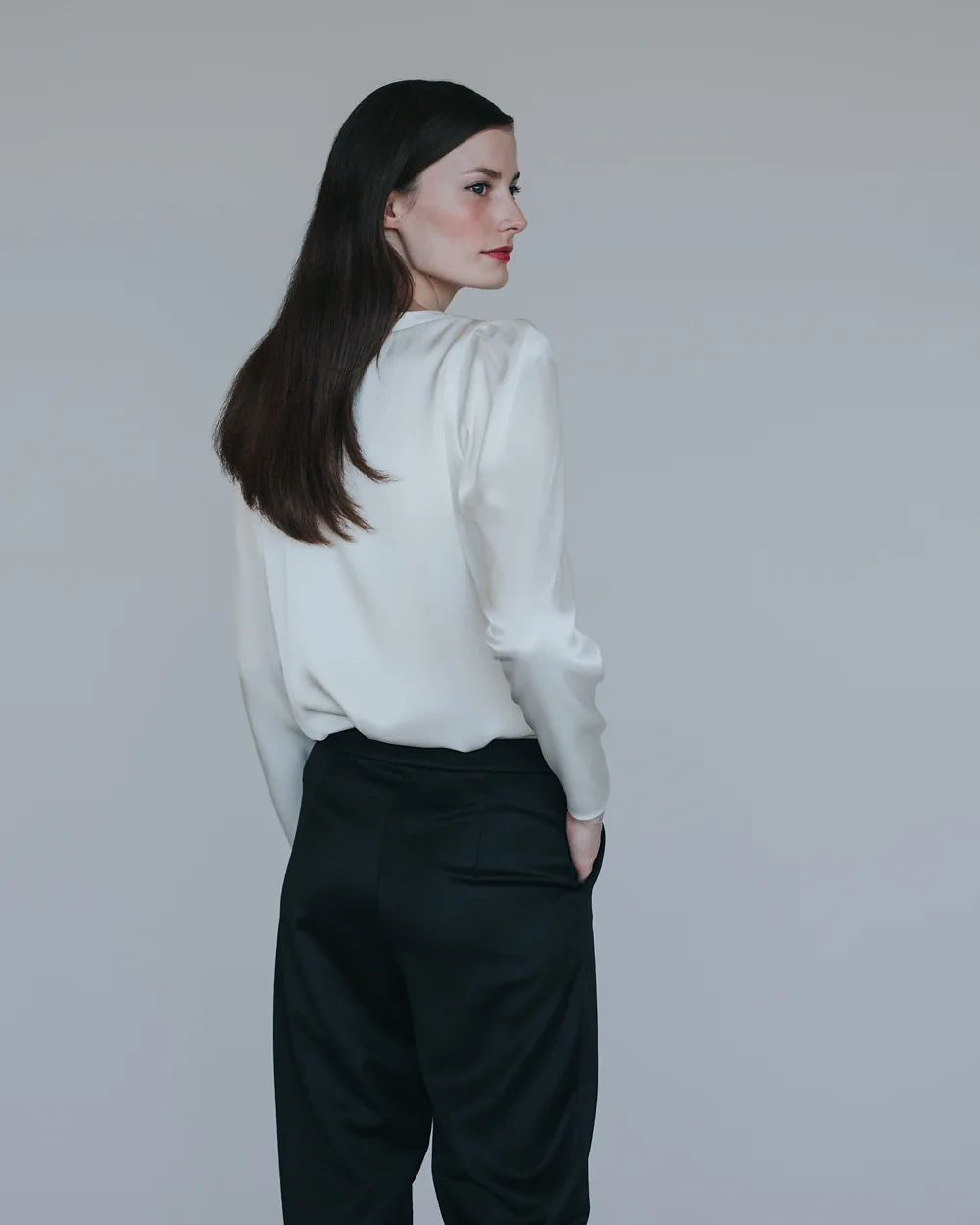 Weiße Satinbluse – Simone Becke AW20