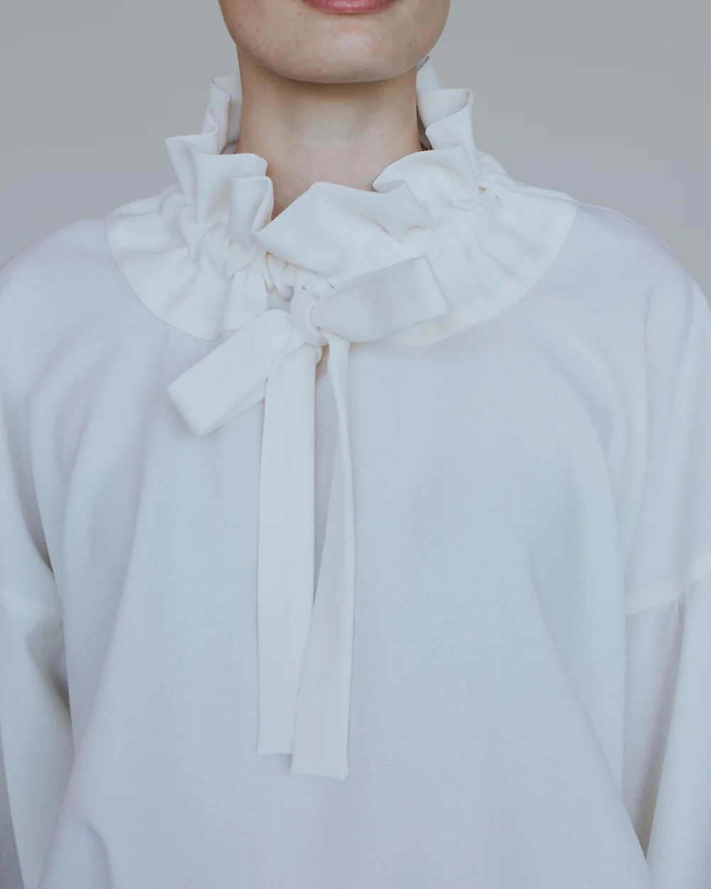 Weiße Schluppenbluse – Simone Becke AW20