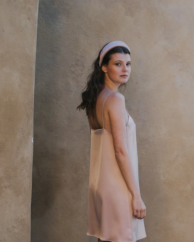 Weißer Haarreifen aus der SS20 Kollektion – Simone Becke