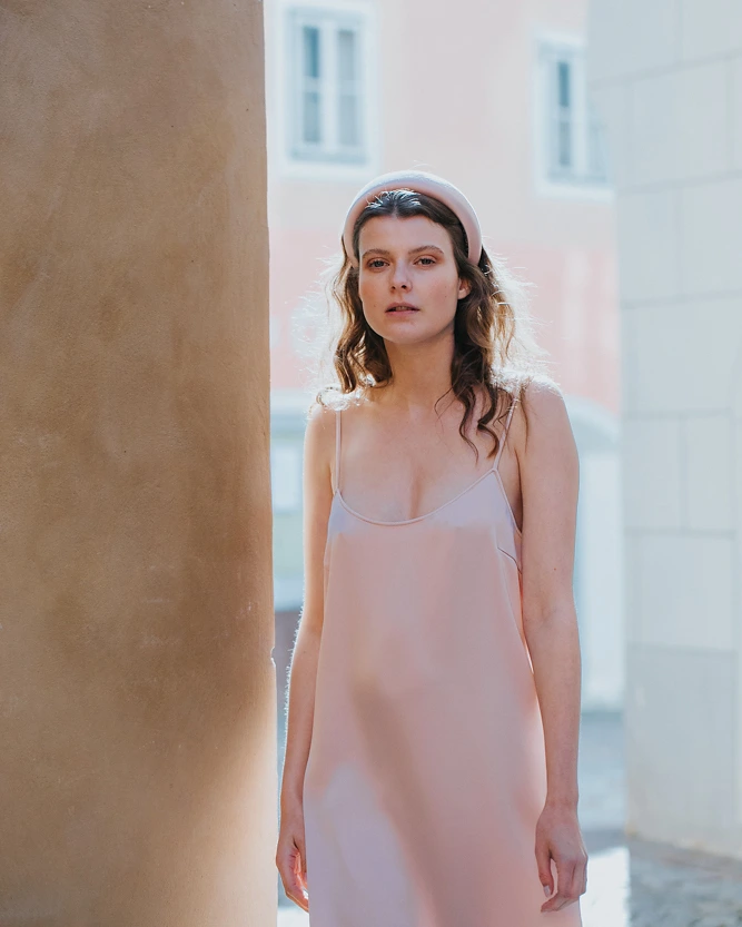 Weißer Haarreifen aus der SS20 Kollektion – Simone Becke