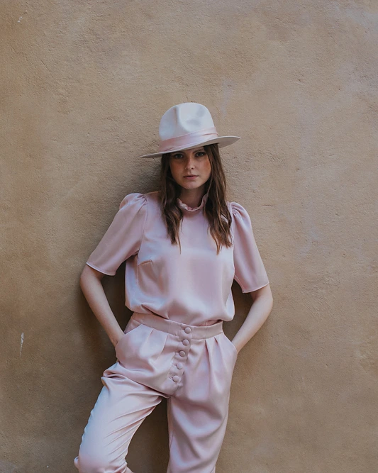 Rosa Bluse aus der SS20 Kollektion – Simone Becke