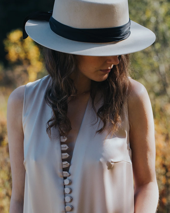 Rosa Knopfkleid aus der SS20 Kollektion – Simone Becke