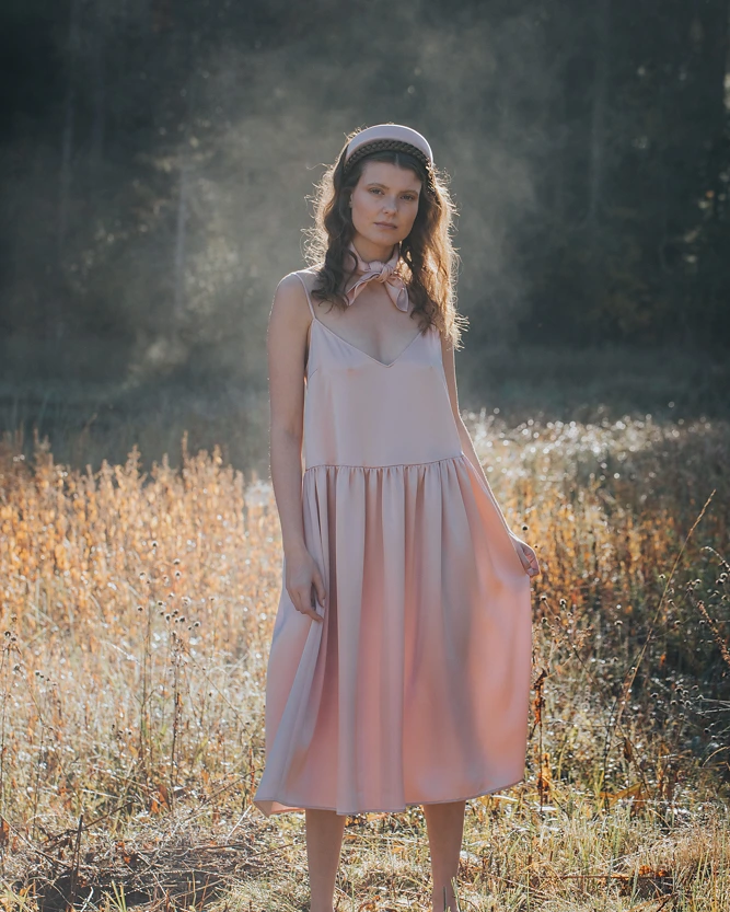 Rosa Midi-Kleid aus der SS20 Kollektion – Simone Becke