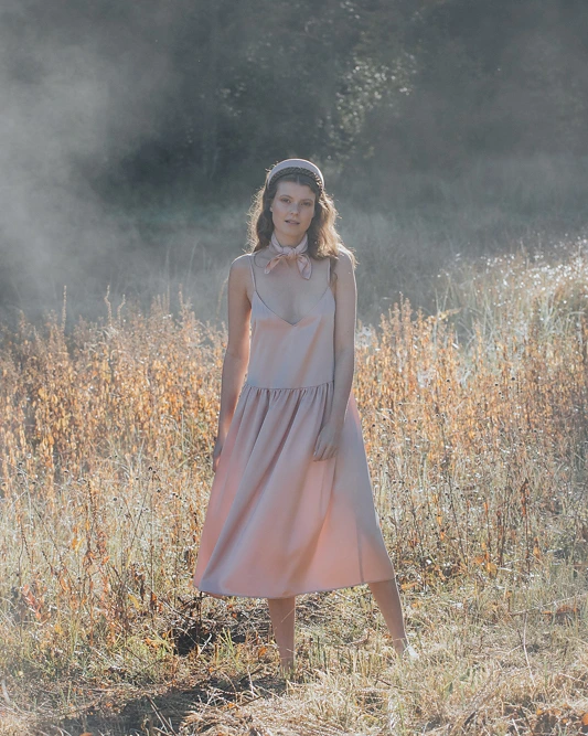 Rosa Midi-Kleid aus der SS20 Kollektion – Simone Becke