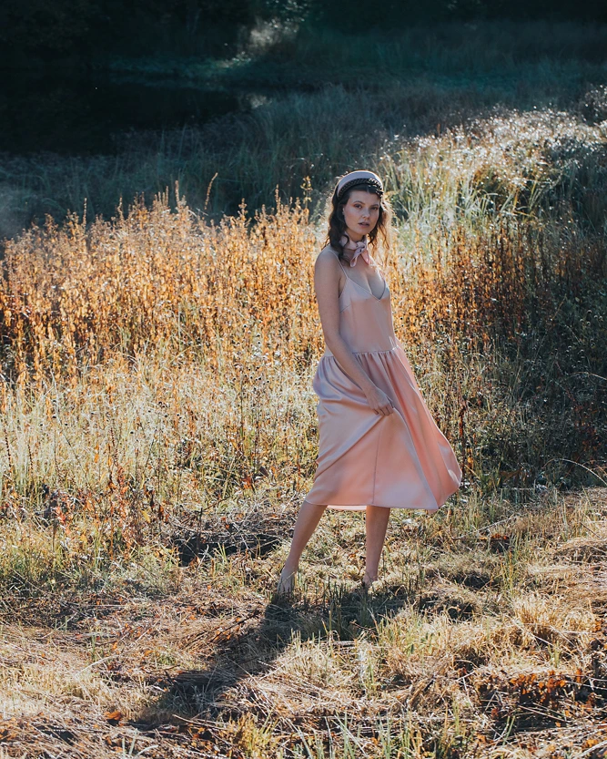 Rosa Midi-Kleid aus der SS20 Kollektion – Simone Becke