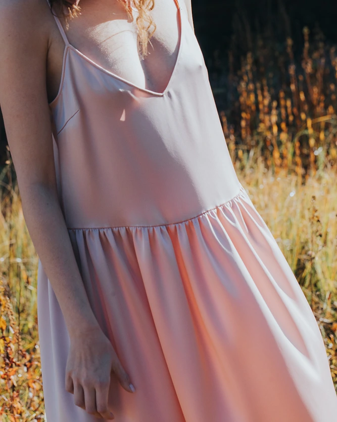 Rosa Midi-Kleid aus der SS20 Kollektion – Simone Becke