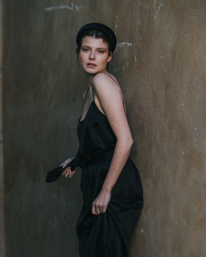 Schwarze Culotte aus der SS20 Kollektion – Simone Becke