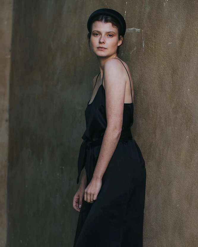 Schwarze Culotte aus der SS20 Kollektion – Simone Becke